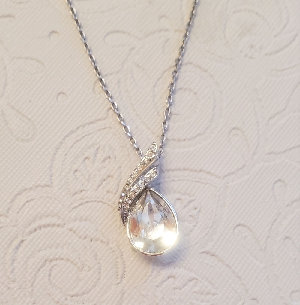 Eternal Love Crystal Teardrop Pendant Necklace Silver Tone Faux Diamond 5 Carot